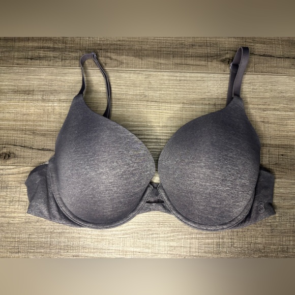 Victoria's Secret Charcoal Bra - Picture 1 of 4